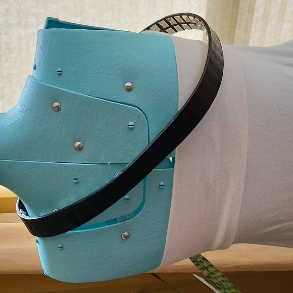 Utility women's EUC black genuine leather classic silver studded belt Size M - Picture 6 of 9